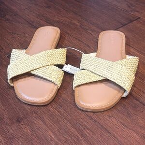 NWT! Size 10 Old Navy Women's Tan Sandals
